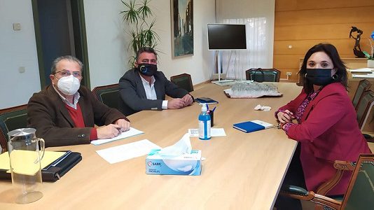 Primera reunión con la alcaldesa de Torremolinos Margarita del Cid