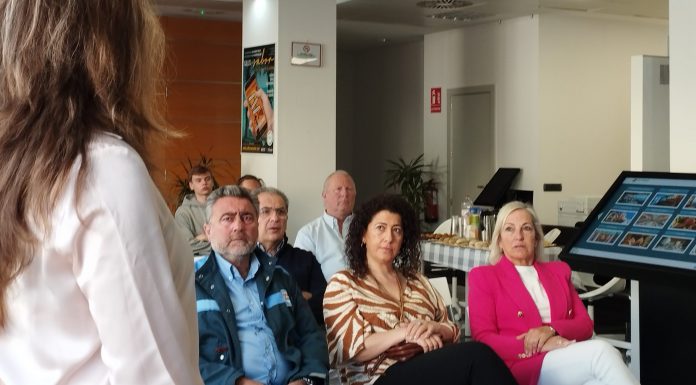 Se celebra el 1º Desayuno CET en la sede con una interesante charla de la Dra. Desiree González
