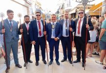 Nuestro presidente, Adolfo Trigueros ha asistido hoy a la procesión de la Virgen del Carmen de la Carihuela.