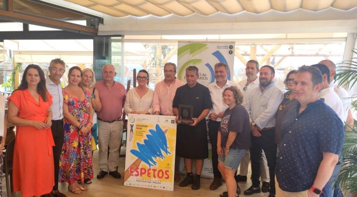 El Círculo de Empresarios de Torremolinos ha presentado hoy el cartel oficial del X Concurso de Espetos de la Costa del Sol 2024