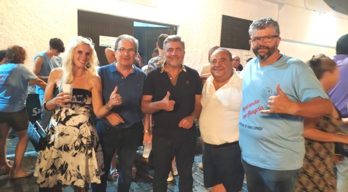 El Círculo de Empresarios de Torremolinos asistió a la verbena solidaria organizada por la ONG Emaús Obra De Amor en la plaza Picasso de Torremolinos.