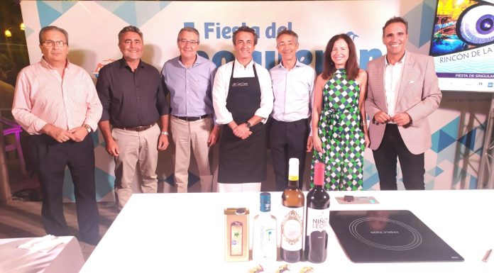 El Círculo de Empresarios asiste a la inauguración de la Fiesta del Boquerón Victoriano 2024