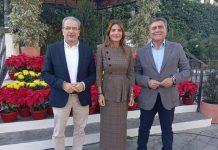 El Círculo de Empresarios de Mijas asistió este viernes al 46º aniversario de la Carta Magna con un acto institucional en la Plaza Virgen de la Peña.