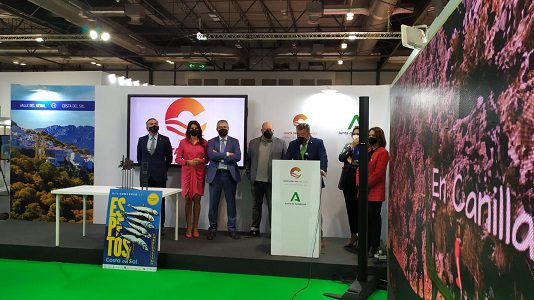Presentación Fitur 2022 del VII Concurso de espetos y escultura homenaje al espeto