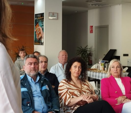 Se celebra el 1º Desayuno CET en la sede con una interesante charla de la Dra. Desiree González