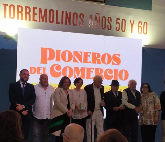 El CET asiste al homenaje a los pioneros del comercio de Torremolinos