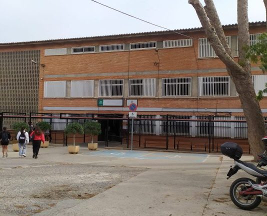 El CET, dentro del consejo escolar del IES Los Manantiales para representar a los empresarios