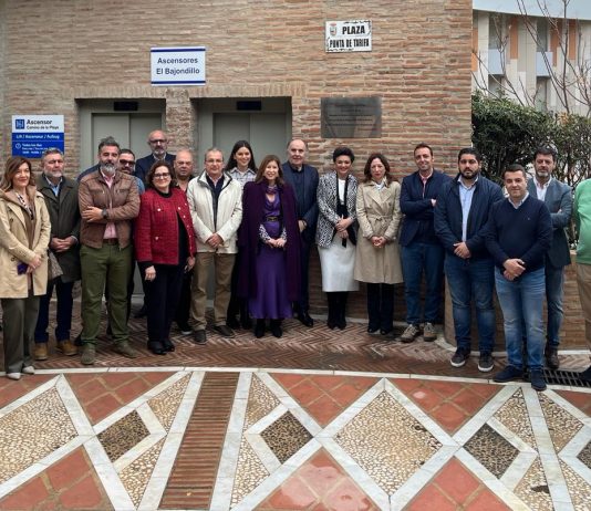 El Círculo asiste a la inauguración del ascensor que conecta el centro y el Bajondillo