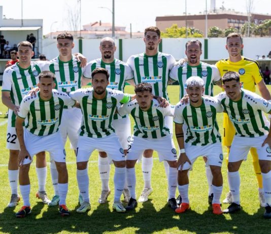 La Junta Directiva del Círculo de Empresarios asistió el pasado domingo al encuentro que el Juventud de Torremolinos disputaba con el Málaga City