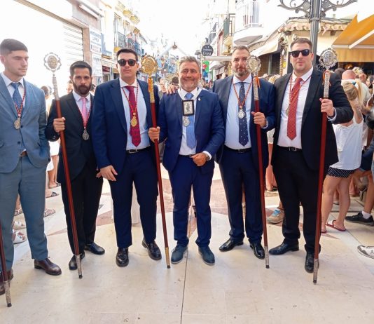 Nuestro presidente, Adolfo Trigueros ha asistido hoy a la procesión de la Virgen del Carmen de la Carihuela.