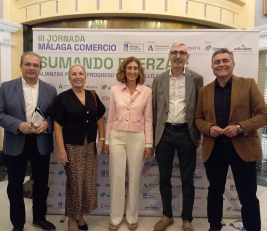 El pasado 25 de octubre, Adolfo Trigueros y José Miguel Aragonés asisten al evento de Málaga Comercio para apoyar al sector.