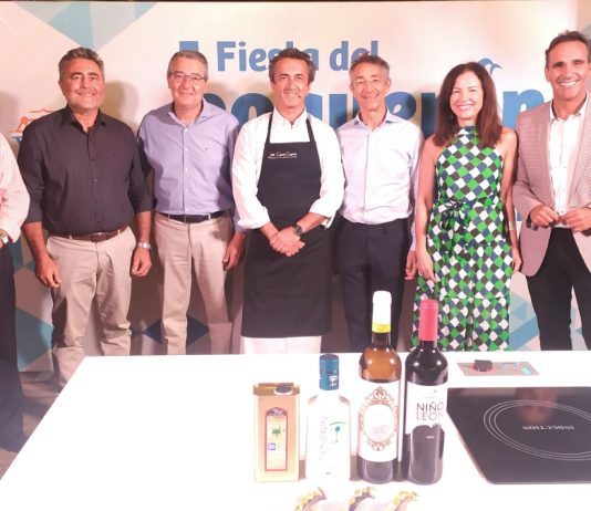 El Círculo de Empresarios asiste a la inauguración de la Fiesta del Boquerón Victoriano 2024