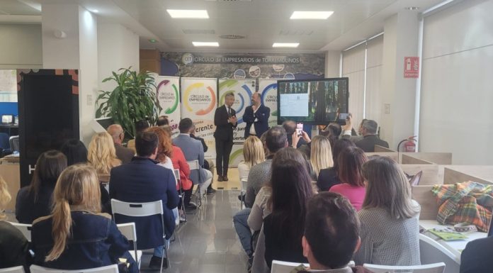 Magnifico DESAYUNO CET hemos celebrado en la sede del Círculo junto a DKV Seguros.