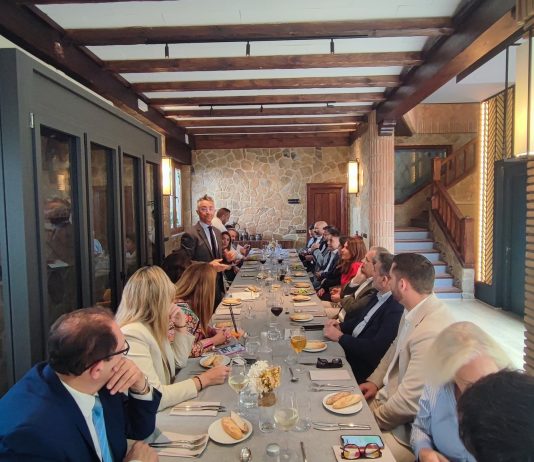 Nuestra MESA DE HOSTELERÍA ha celebrado hoy una dinámica mesa redonda en Uppery Club