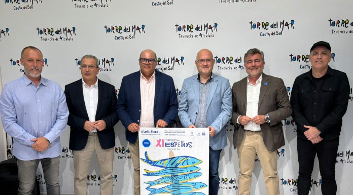 Hoy hemos presentado en el Ayuntamiento de Torre del Mar, el cartel de la semifinal oriental de la XI edición del Concurso de Espetos 2025